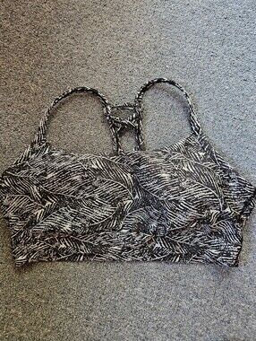 Large Black & White All In Motion Women's Sports Bra Nwot